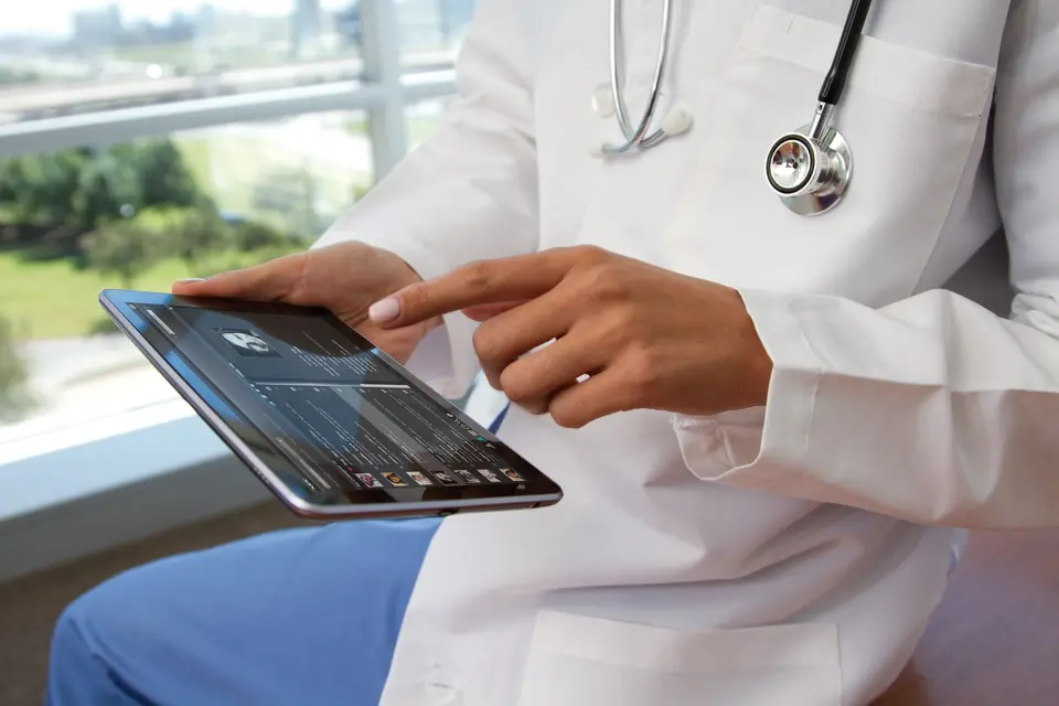 Cuánto cuesta un seguro de gastos médicos mayores en 2026